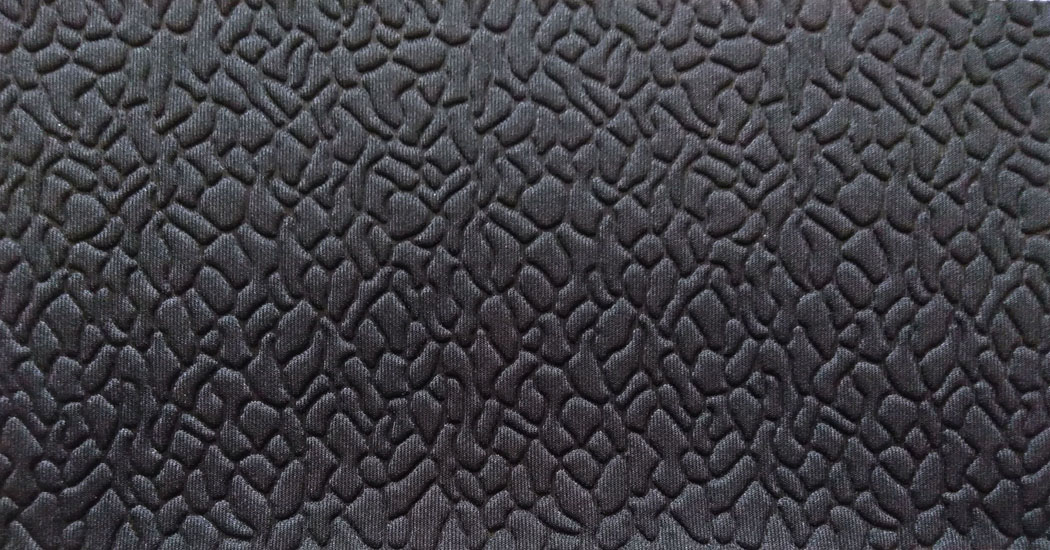 57320